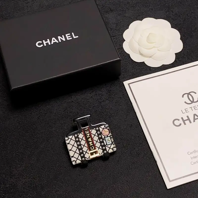 Chanel Brooch 1lyx42 (9)